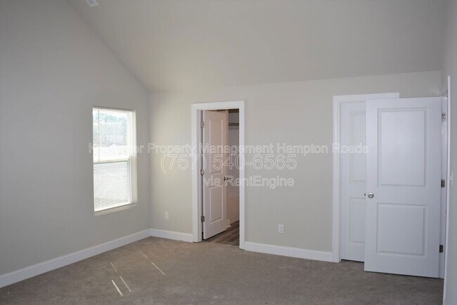 Building Photo - 1 Worden Pl