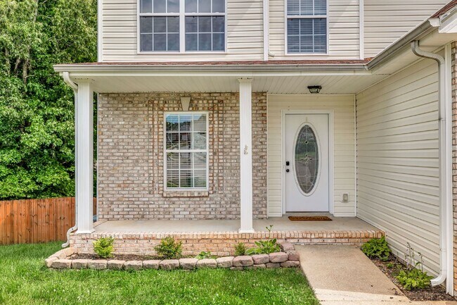 Building Photo - 2701 Hidden Ridge Ct