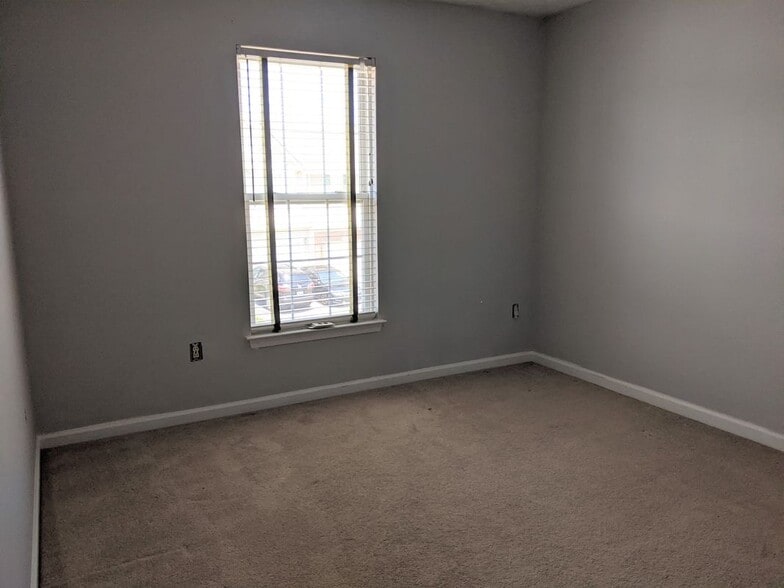 Building Photo - 307 Timberbrook Ct
