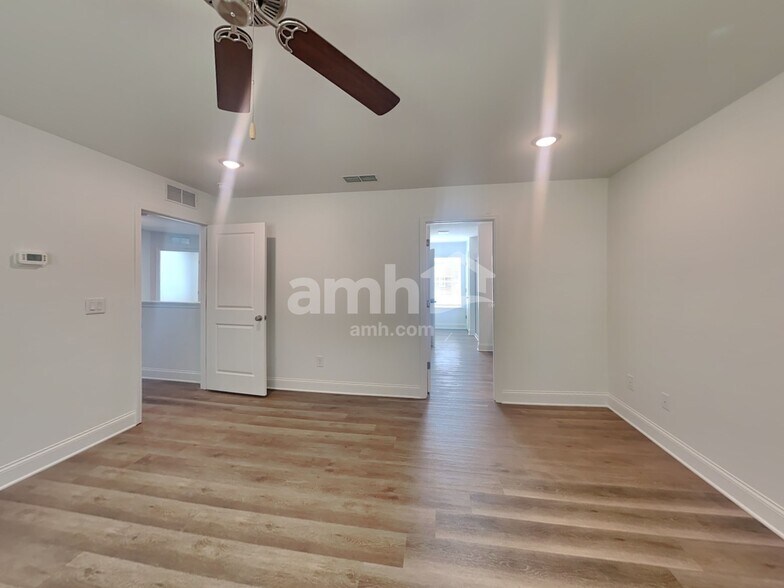 Building Photo - 1665 Soapstone Rd