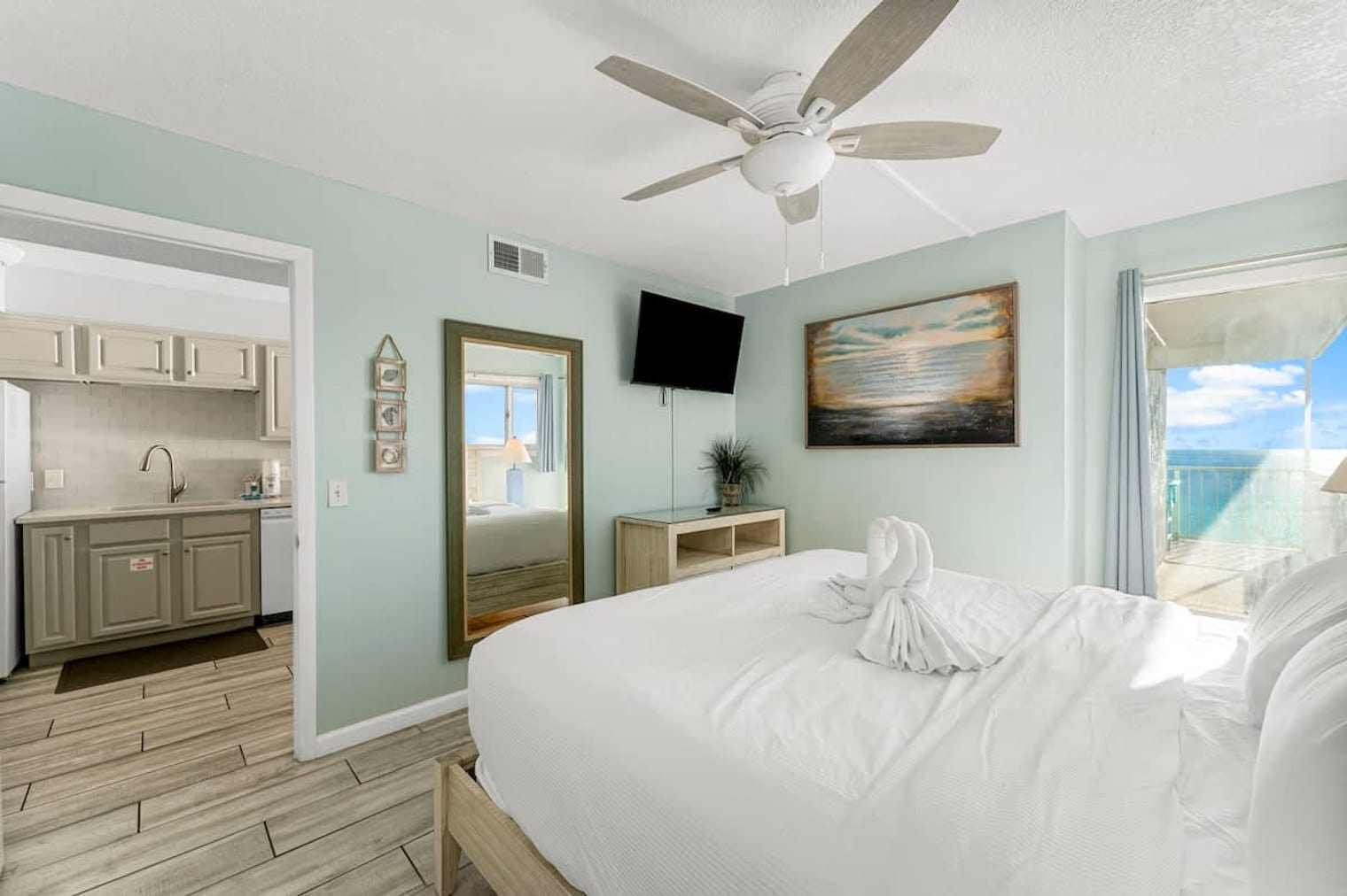 Building Photo - 8743 Thomas Dr