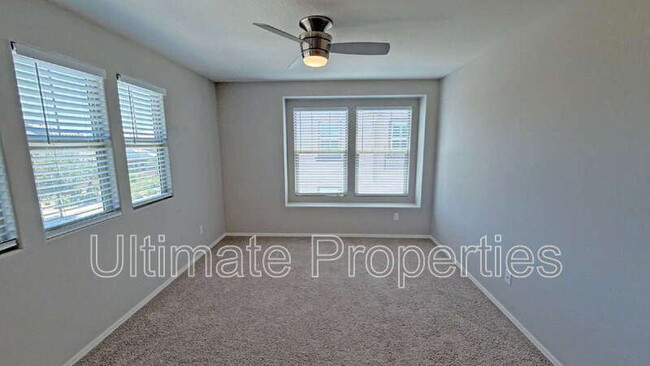 Building Photo - 11694 N 166th Dr