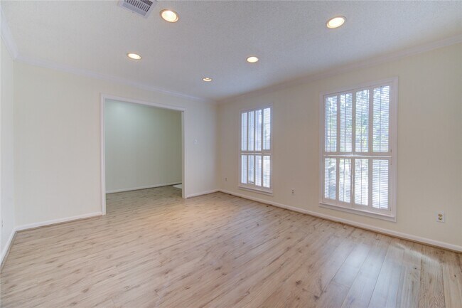 Building Photo - 5810 Boyce Springs Dr