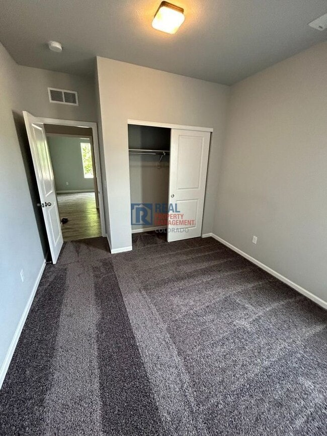 Building Photo - 2909 Quartz Pl