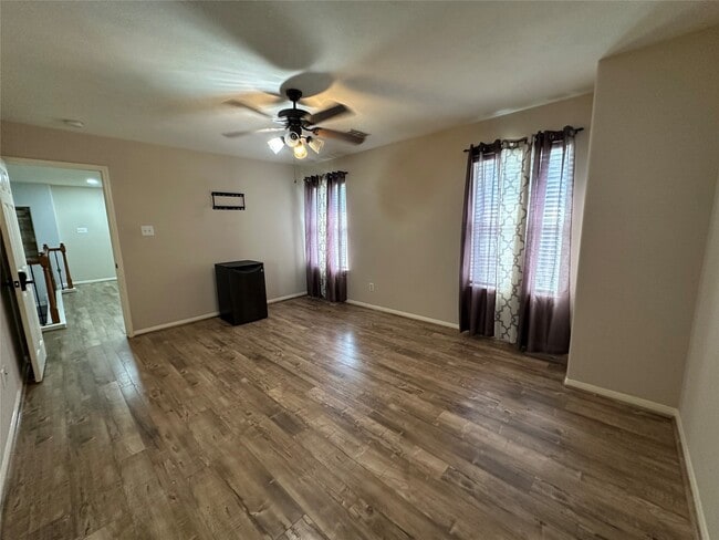 Building Photo - 9102 Rolling Rapids Rd