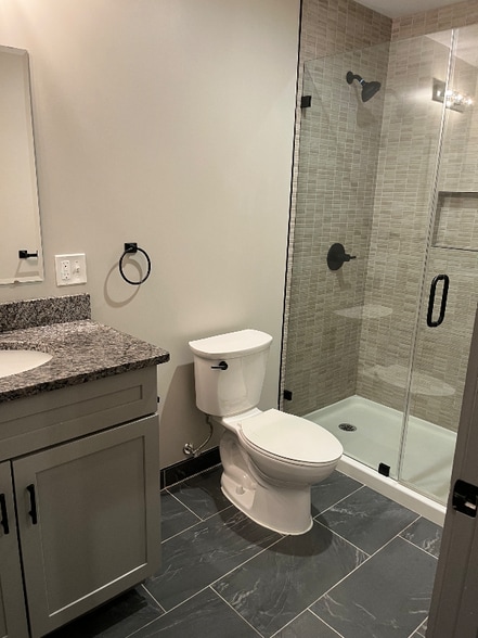 Building Photo - 56 Oak Terrace