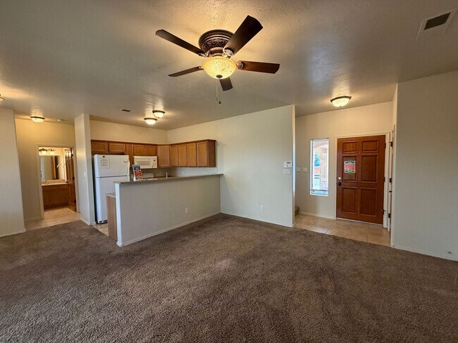 Building Photo - 605 Benicia Ln
