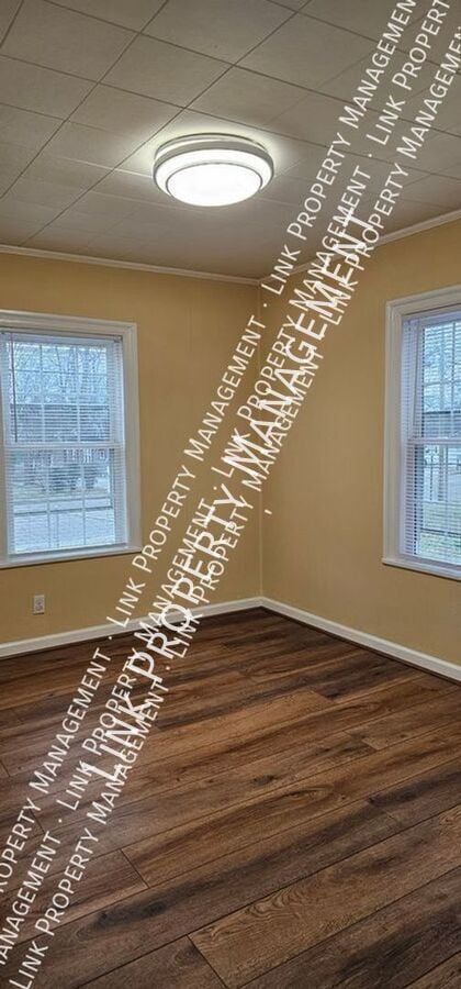 Building Photo - 129 N Moore Rd