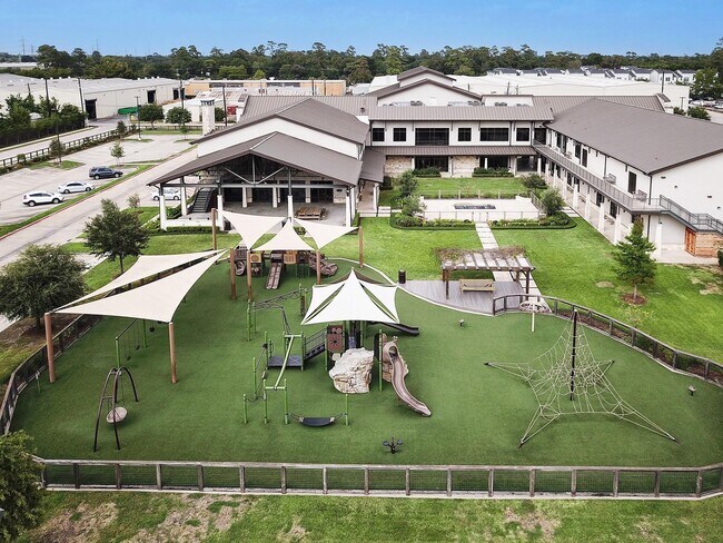 Building Photo - 6302 Chelsea Falls Ln