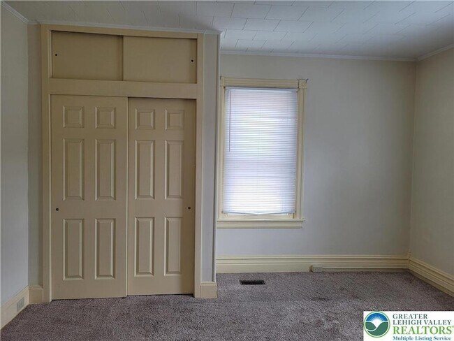 Building Photo - 1024 Delaware Ave