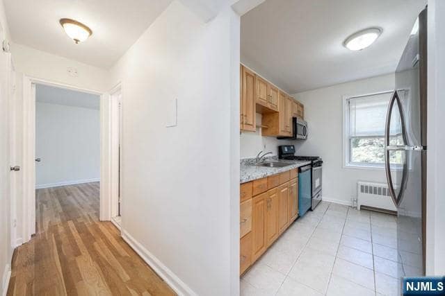 Building Photo - 2330 Linwood Ave