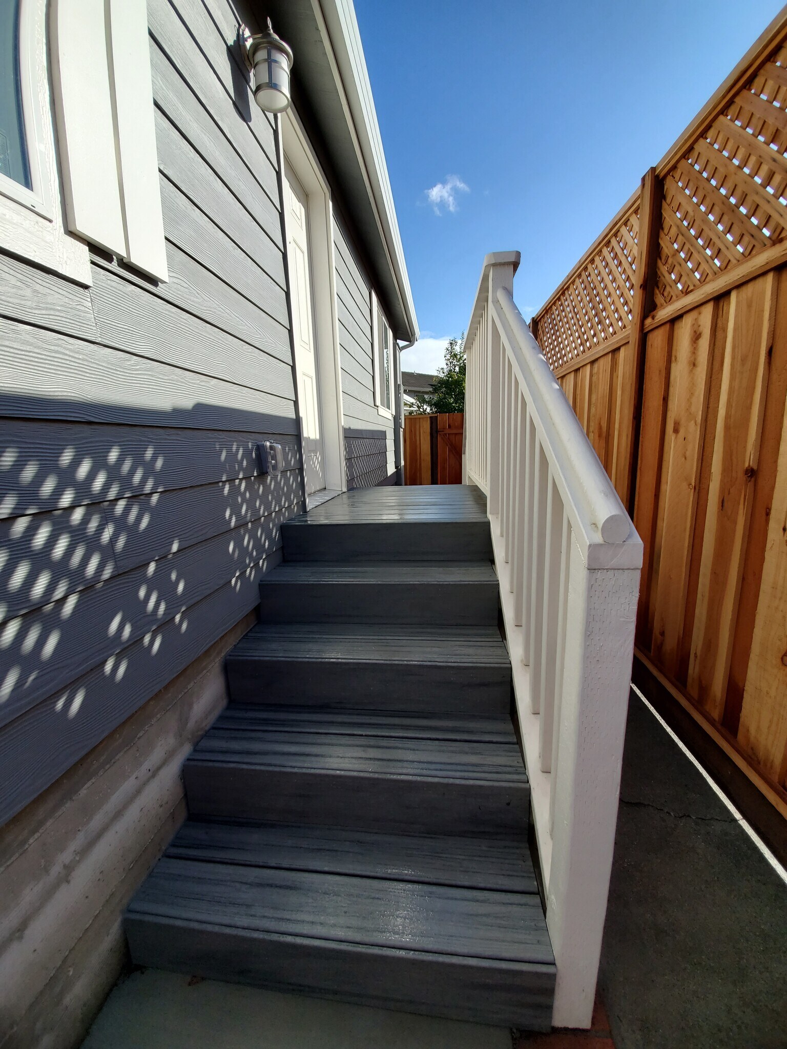 Building Photo - 25918 Meadowmist Dr