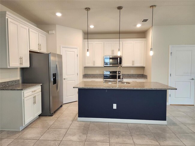 Building Photo - 5722 Wooden Pine Dr