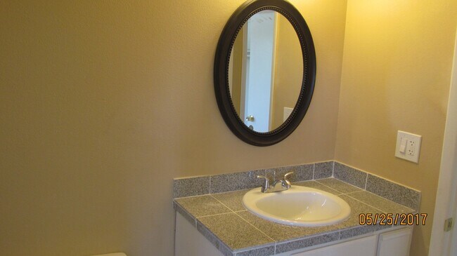 Building Photo - ASU AREA - REMODELED 5BR 2BA HOUSE SWIMMIN...