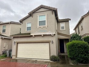 Building Photo - Beautiful Natomas 3/2.5 Home (Please Read Entire Marketing Ad for Viewings)