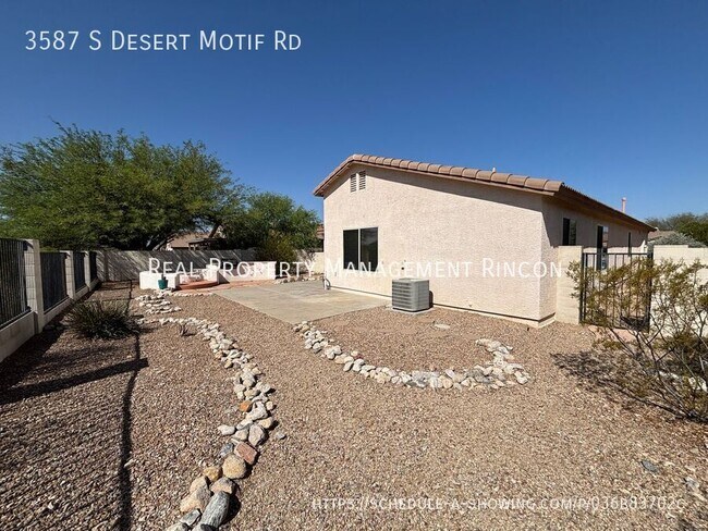 Building Photo - 3587 S Desert Motif Rd