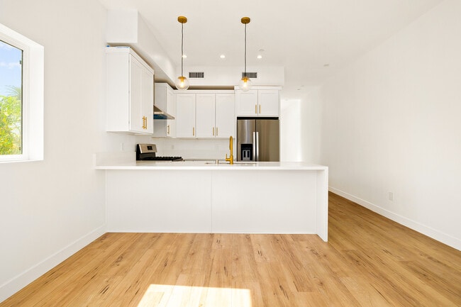 Building Photo - 3420 12th Ave