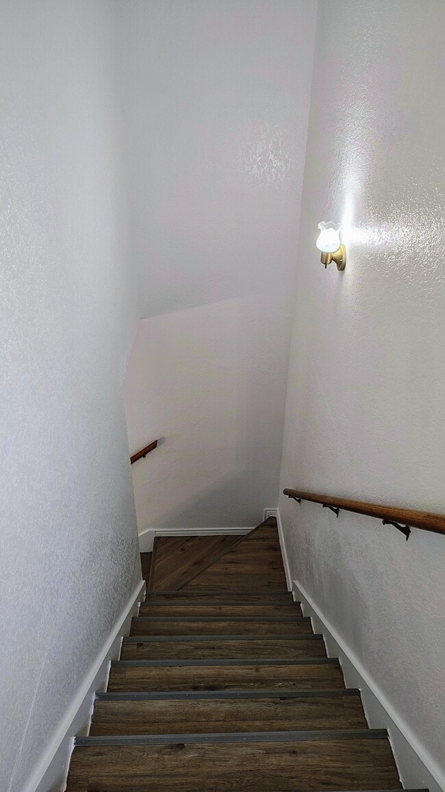 Building Photo - 3808 London Ln