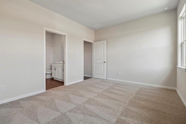 Building Photo - 16434 Blossom Grv Dr