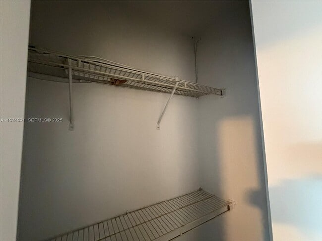 Building Photo - 7928 Harding Ave