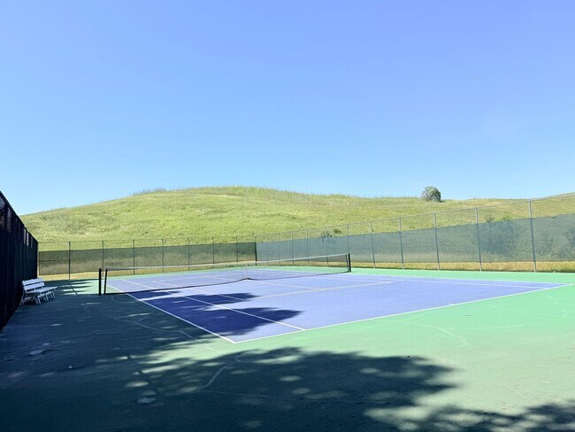 Building Photo - Charming and Move-in Ready, 3BD/2.5BA, Two-Story Townhome in Canyon Green at Canyon Lakes in San ...