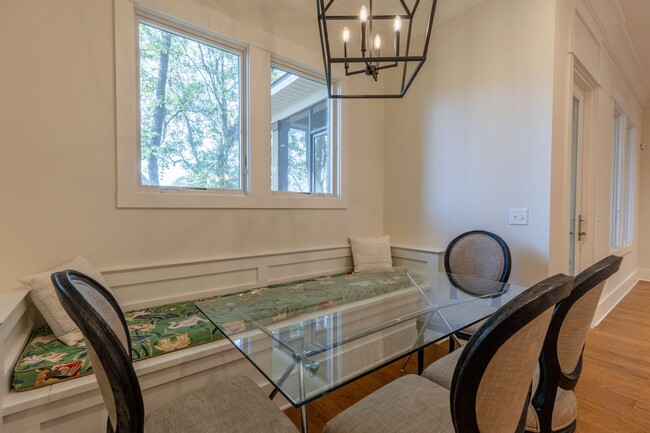 Building Photo - 4 Bedrooms, 3 bathrooms located in Fairhope!