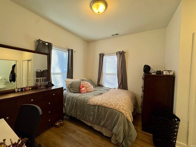 Building Photo - 3515 Lower Huntington Rd