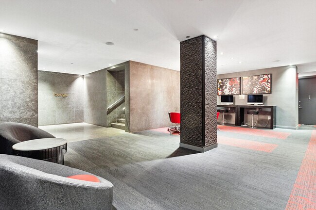 Building Photo - 110 Wall St