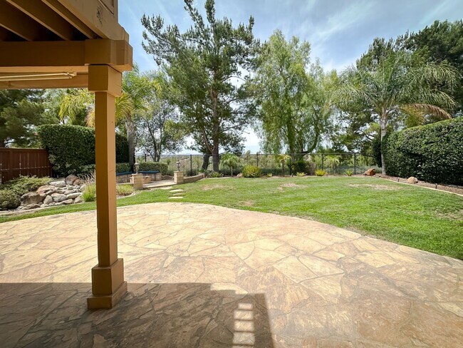 Building Photo - 32920 Northshire Cir