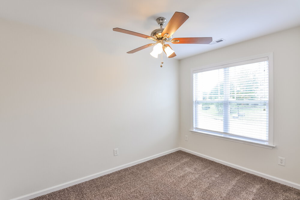 Building Photo - 180 Willowbrook Cir