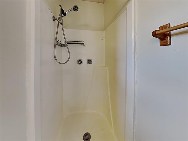 Building Photo - 1912 Crooked Ln