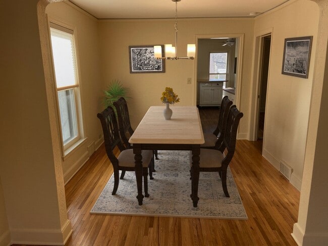 Building Photo - Dulex for rent in St Louis Park