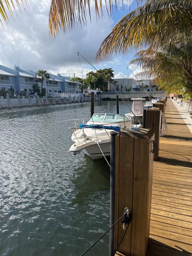 Building Photo - 4502 N Federal Hwy