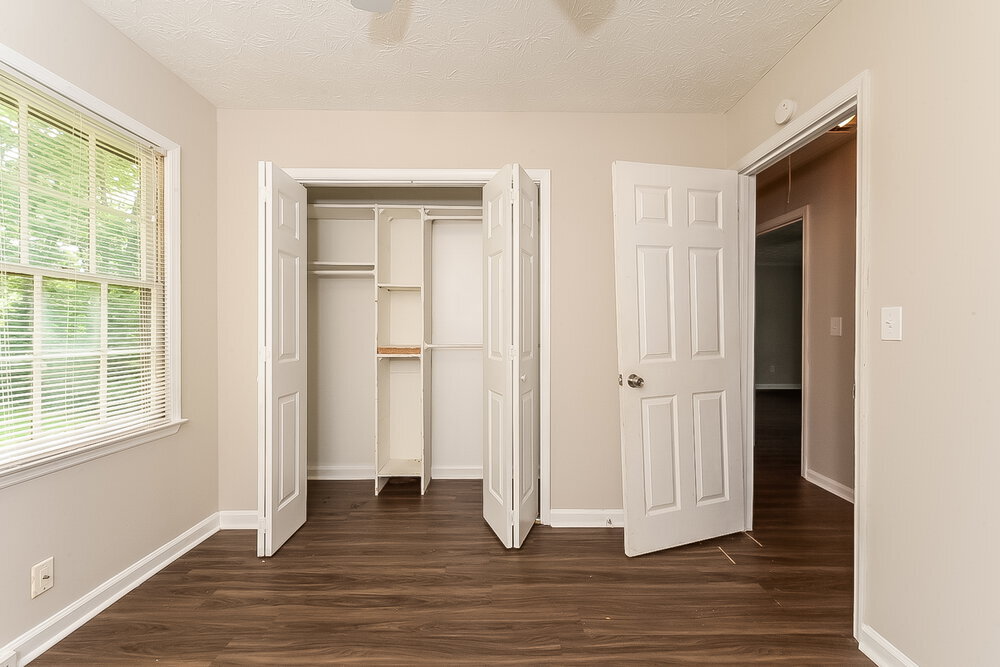 Building Photo - 2015 Lullwater Cir