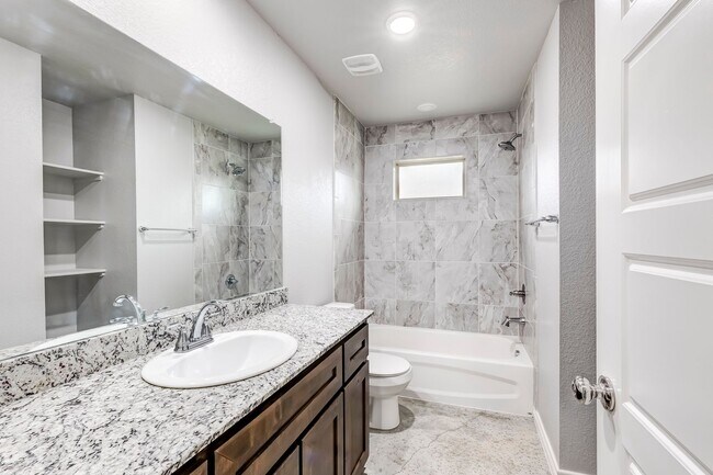 Building Photo - 1733 Dryden Ave