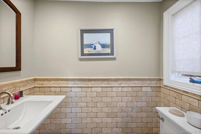 Building Photo - 78 Scott St