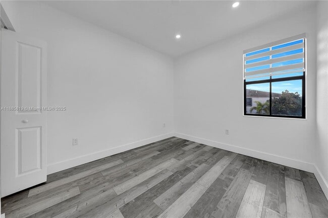 Building Photo - 18320 SW 148th Rd