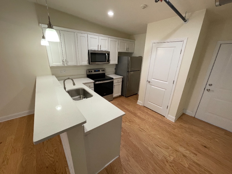 Building Photo - 883 Broadway