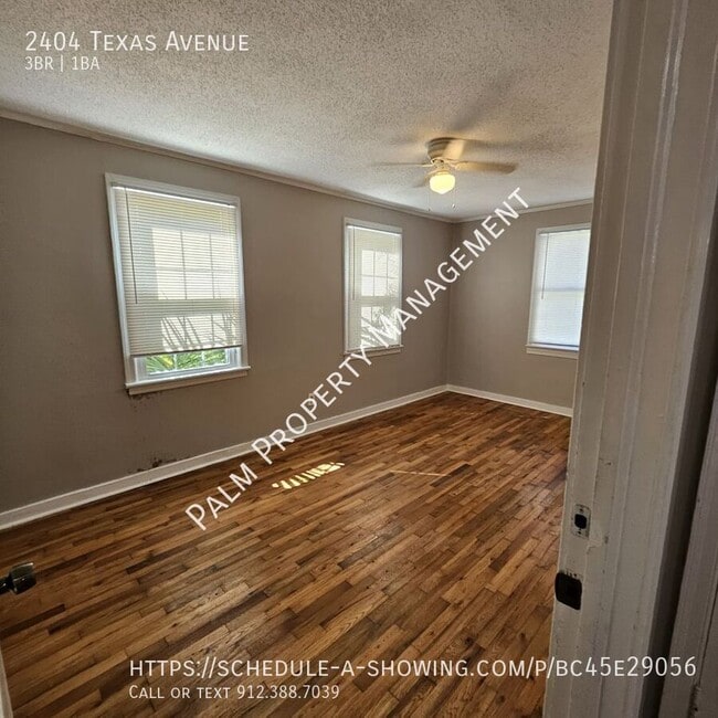 Building Photo - 2404 Texas Ave