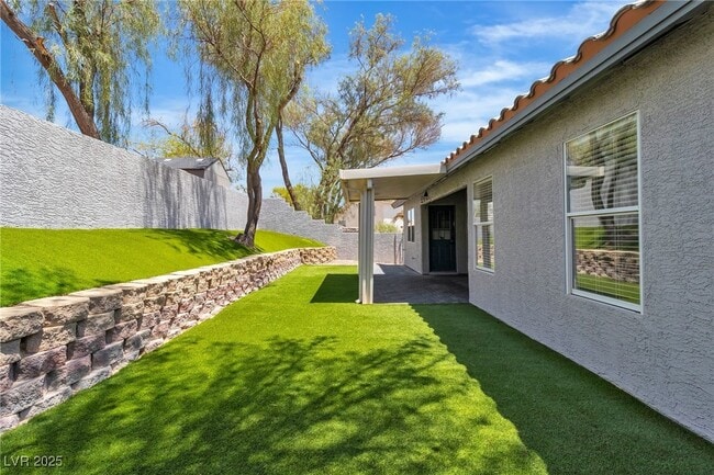 Building Photo - 1763 Summerwood Cir