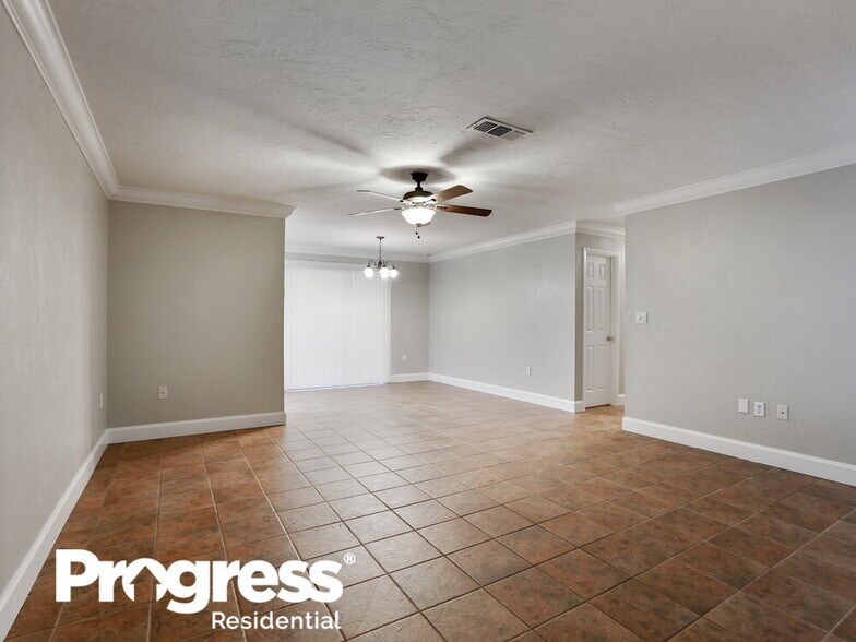 Building Photo - 4134 Shady Oaks Ct