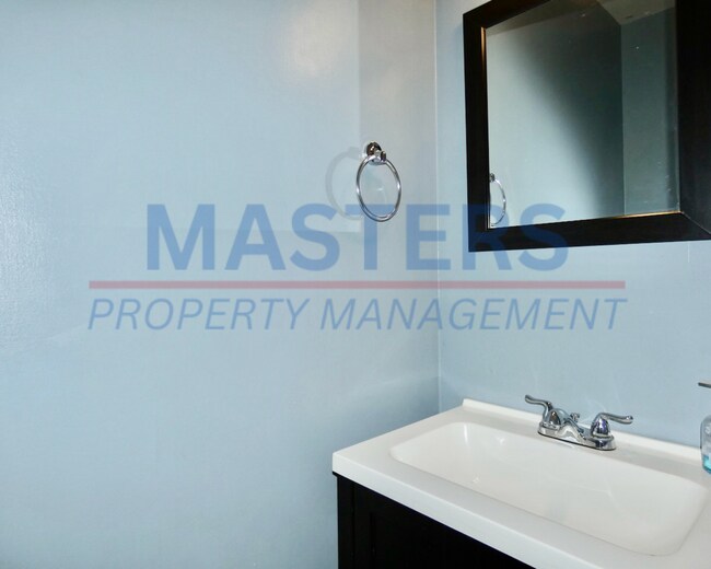 Building Photo - 532 Dussel Dr