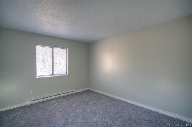 Building Photo - 86 Buddington Rd