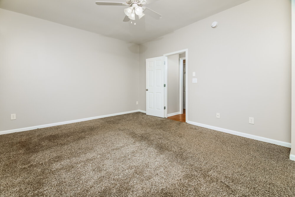 Building Photo - 141 Hutson Ln