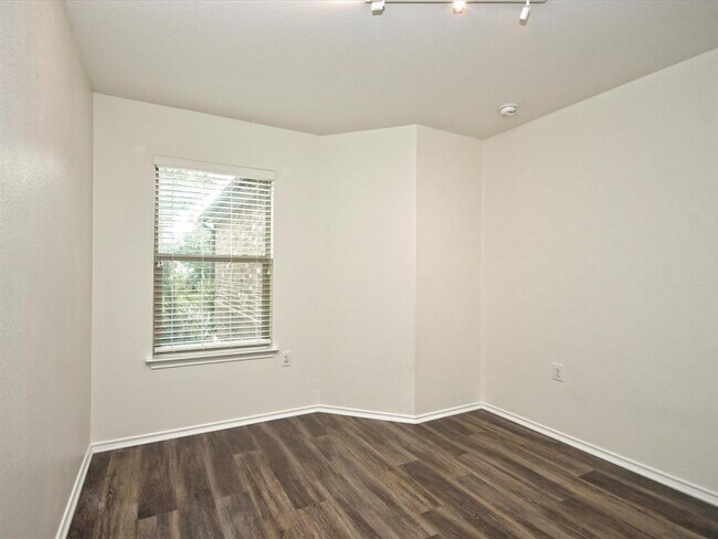 Building Photo - 6709 Sunderland Trail