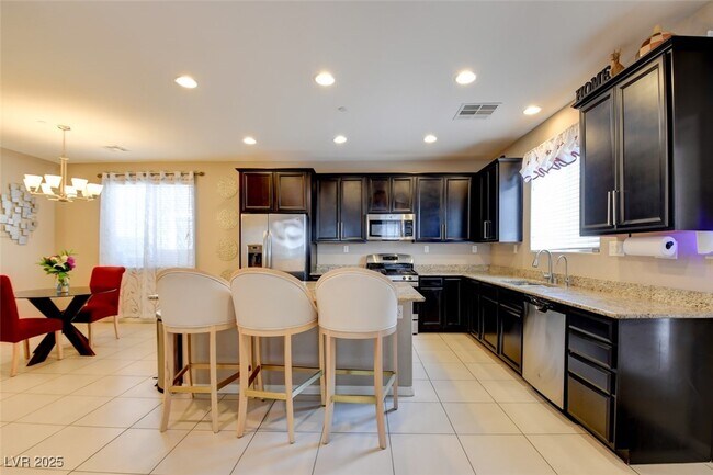 Building Photo - 462 Fortissimo St
