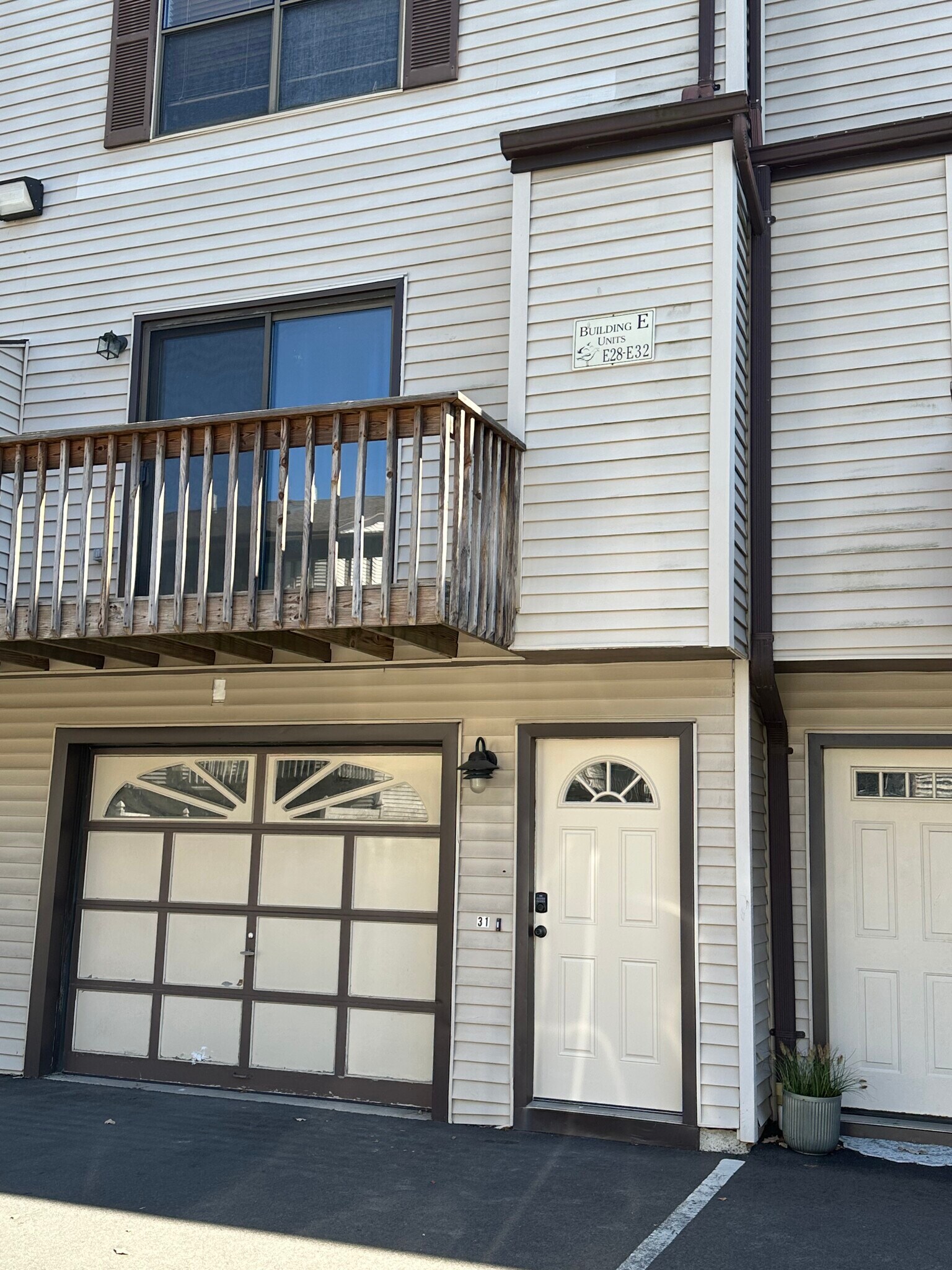 Front Door - 15 Crest St