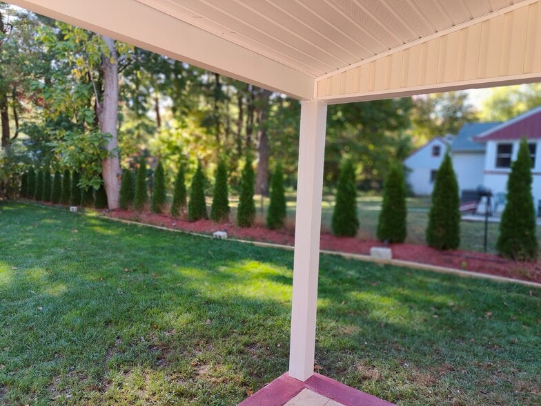 Building Photo - 936 Durham Rd