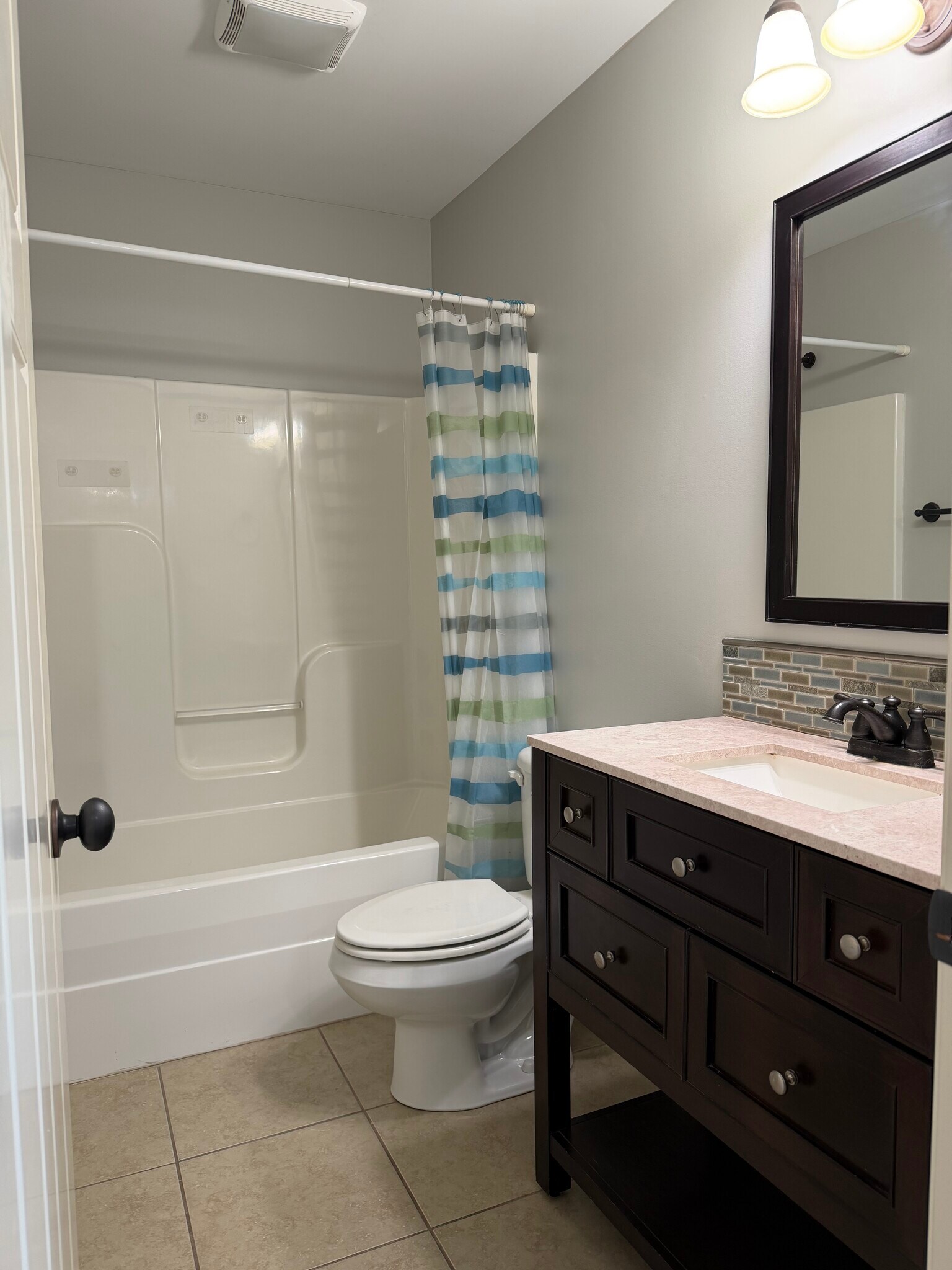 Building Photo - 1725 Stone Castle Dr NE