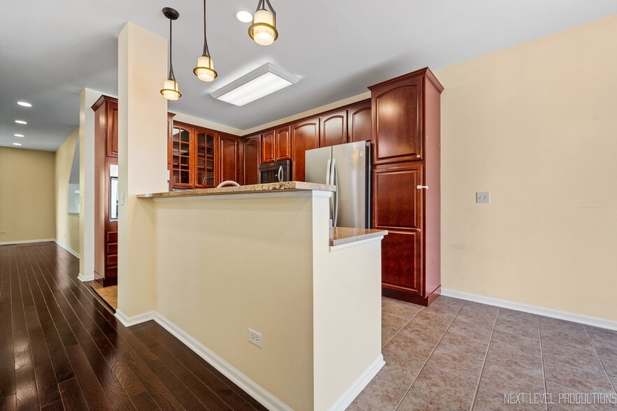 Building Photo - 5426 Cloverdale Rd